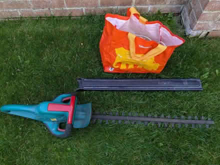 Photo of free Bosch Hedge Trimmer (Danderhall EH22) #2