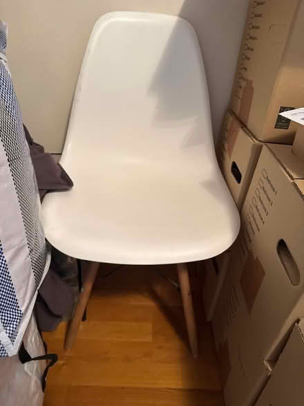 Photo of free 4 white chairs (Shepherds Bush W6) #4