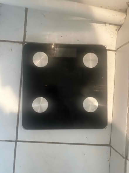 Photo of free Weighing scales (Raynes park SW20) #1
