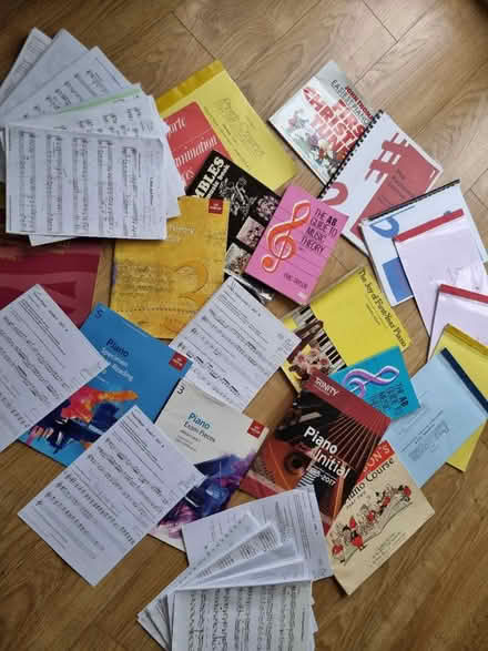 Photo of free Piano Music books (Leigh/Westcliff border SS0) #1
