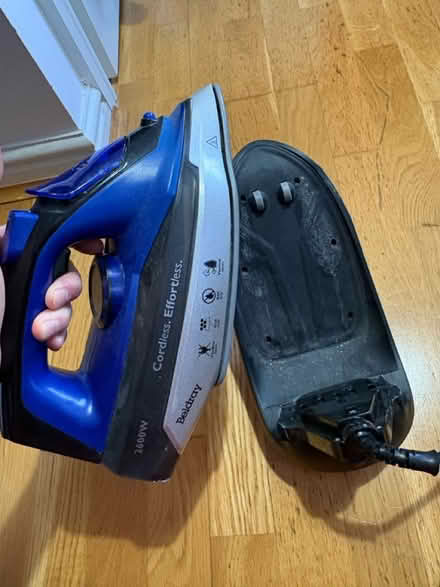 Photo of free Cordless steam iron (Rotherham S60) #2