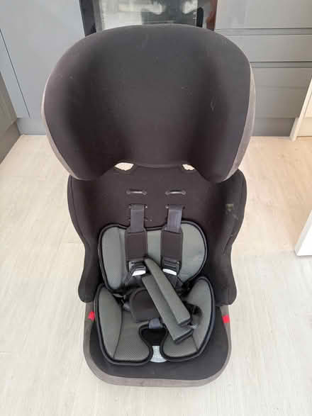 Photo of free Baby start car seat (Hitchin) #1