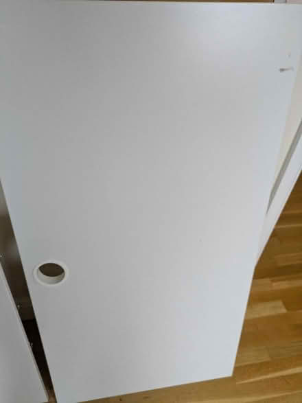 Photo of free White ikea desk (Cutteslowe OX2) #4