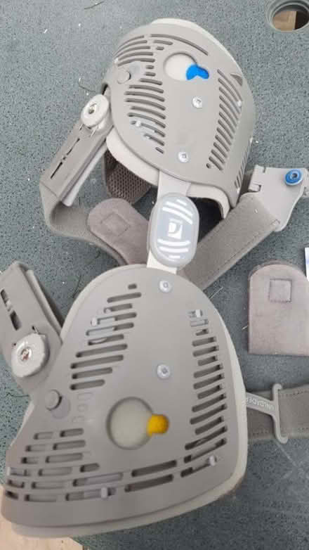 Photo of free Ossur knee brace (Byfleet KT14) #3