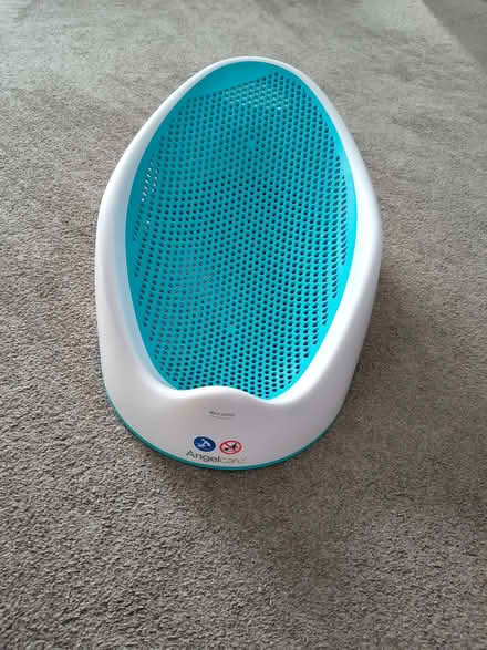 Photo of free Angelcare baby bath support (Hook KT9) #2