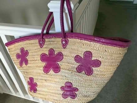 Photo of free Large used beach bag (Upton CH2) #1