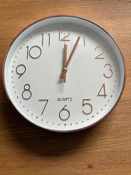 Photo of free Wall clock (Winnersh RG41) #1