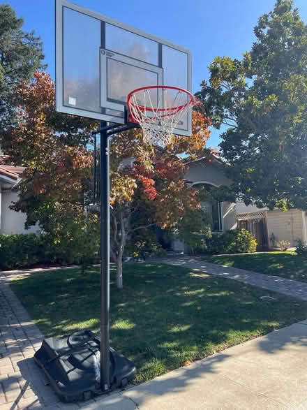 Photo of free basketball hoop and stand (Palo Alto) #1