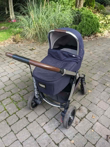 Photo of free Mamas and Papas Ocarro push chair and bassonette (Appleby-in-Westmorland CA16) #1