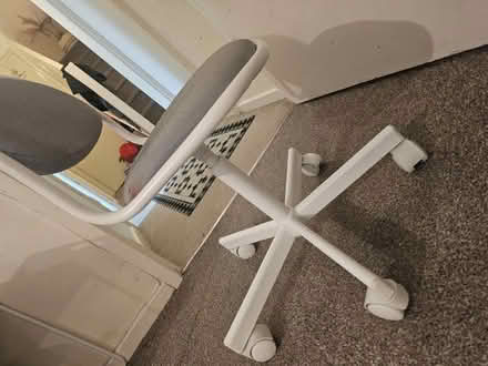 Photo of free Desk chair (E1 Tower Hamlets) #2