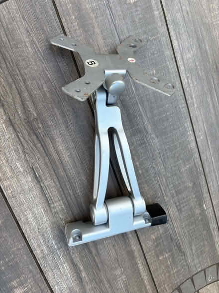 Photo of free Small TV wall mounting bracket (Southport PR9) #1