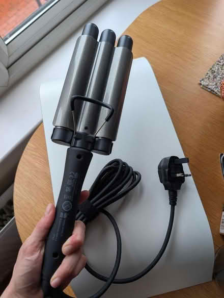 Photo of free Crimping hair tool (Alexandra Park M16) #2