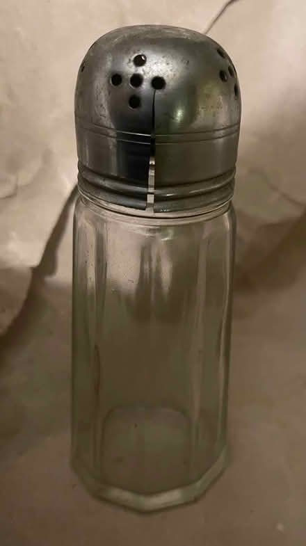 Photo of free Vintage sugar? shaker (Finsbury Park N4) #2