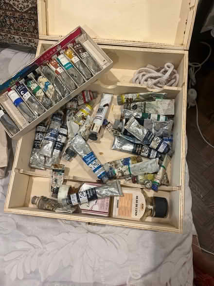 Photo of free Box full of oil colours (Anerley SE20) #1