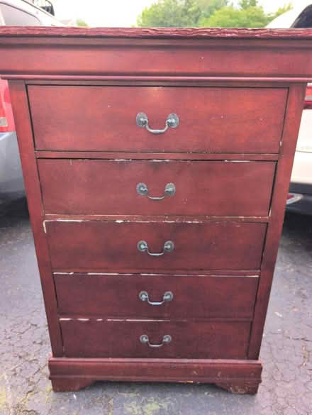 Photo of free CURB ALERT: 5-drawer Dresser (Geddes Way, Pipersville) #1