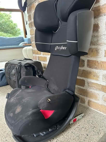 Photo of free Car seat (Glencullen) #1