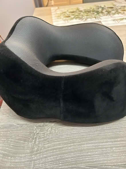 Photo of free Contoured neck pillow (Jupiter) #2