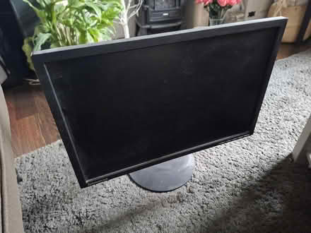 Photo of free Lenovo monitor (Berkhamsted HP4) #1