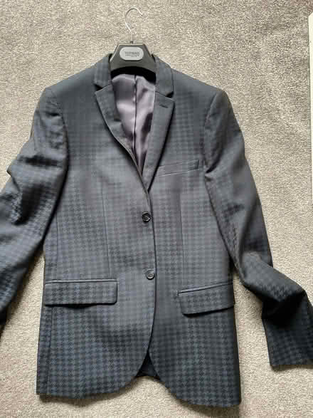 Photo of free Men’s blue dogtooth jacket (S7 Carter knowle) #1