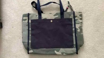 Photo of free Strong carry bag (Wickford - Shotgate SS11) #1