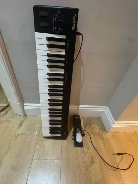 Photo of free midi piano (West Hampstead NW3) #1