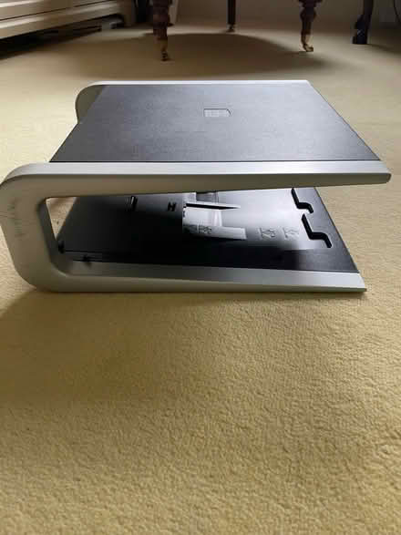 Photo of free PC monitor stand (De Parys MK40) #2