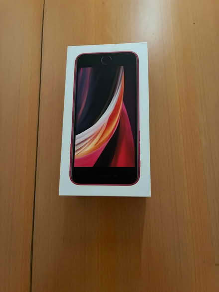 Photo of free Iphone RED SE 128GB (Tottenham N18) #2