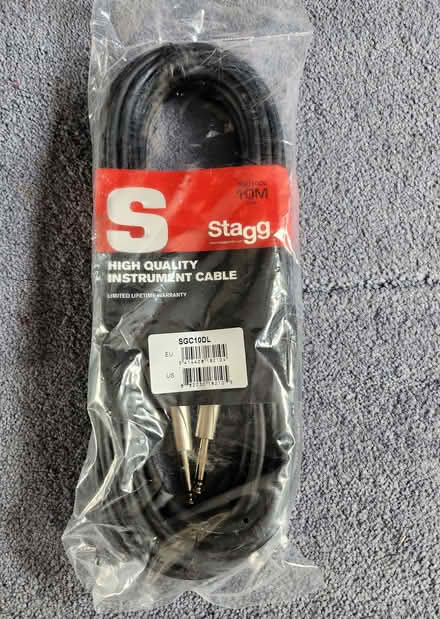 Photo of free Stagg mono guitar/instrument cable, 10m (Purbrook PO7) #1