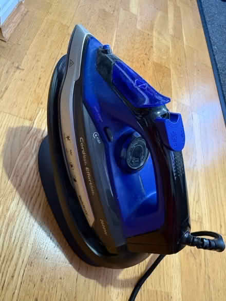Photo of free Cordless steam iron (Rotherham S60) #1