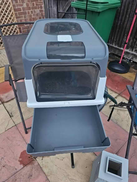 Photo of free Filli covered cat litter tray (Slough) #2
