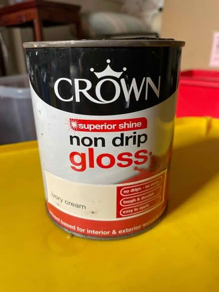 Photo of free Paint: Crown Ivory Cream non drip gloss 750ml (De Parys MK40) #1