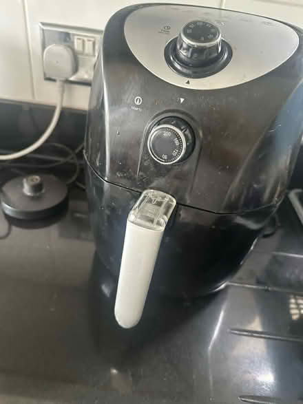 Photo of free Air fryer (Raynes park SW20) #2