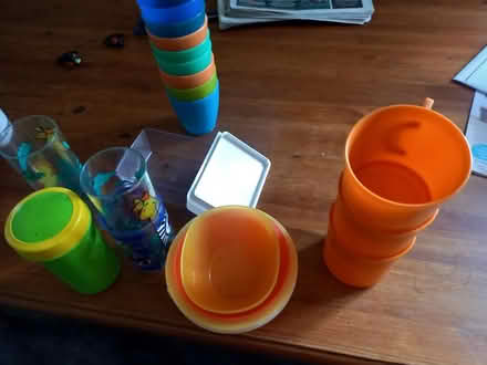 Photo of free Plastic bowls and cups (Mottingham SE9) #1