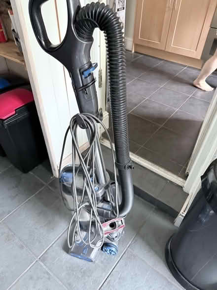 Photo of free Shark lift away Hoover (Great Moor SK3) #3