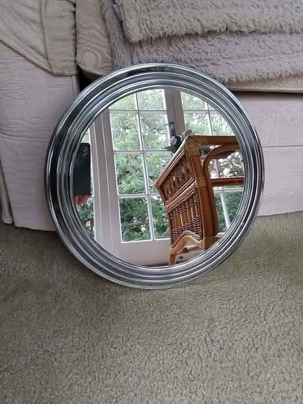 Photo of free Round mirror (Billericay CM12) #1