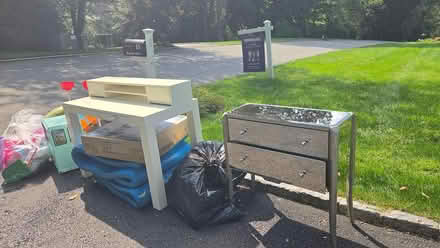 Photo of free ☆curb alert☆ (Heritage Drive Pleasantville) #1