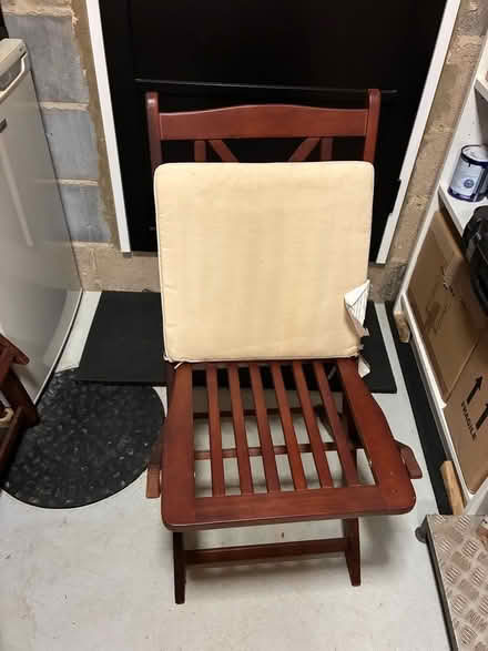 Photo of free Outside wooden table and chairs (North Hinksey OX2) #4