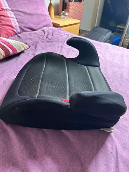 Photo of free Car booster seat for older child (South Croydon CR2) #2
