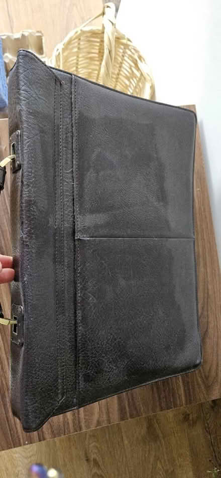 Photo of free Leather briefcase (Cm1 6gz) #2