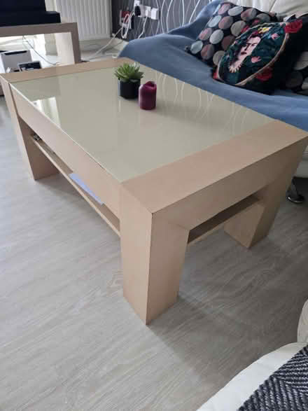 Photo of free Coffee table (D13F854) #1