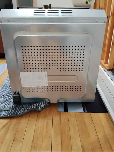 Photo of free Very clean , hardly used oven (Bradley Fold Radcliffe) #2