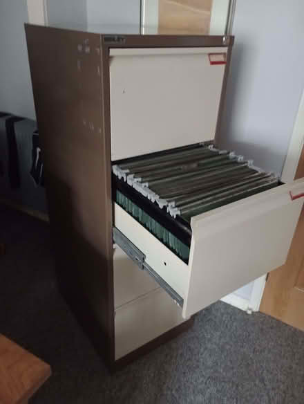 Photo of free 4 drawer filing cabinet (Botley OX2) #3