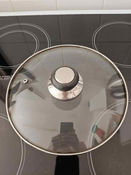 Photo of free Pan lid (Stockwell SW9) #1