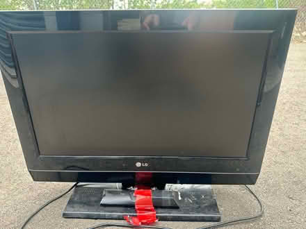 Photo of free TVs (88th & Devonshire/Welby/York) #4