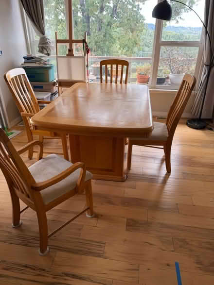Photo of free Oak dining table + 6 chairs (Diamond Springs) #1