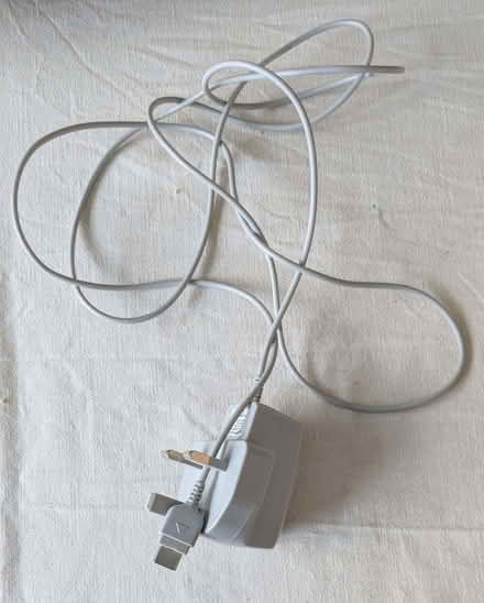 Photo of free Charger (Tring Wharf HP23) #1