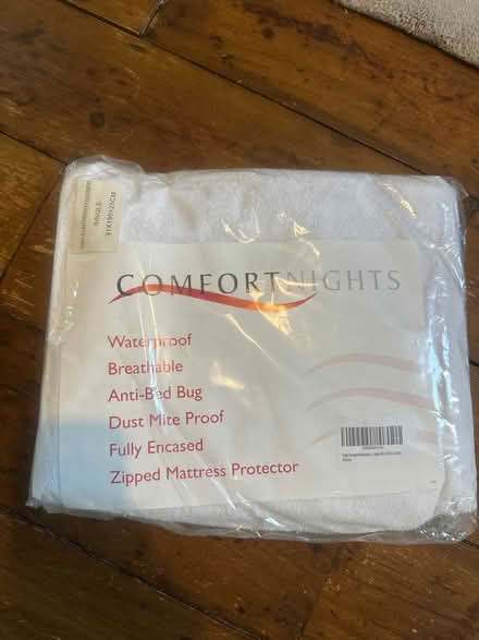 Photo of free Single bed mattress protector (Hitchin SG5) #1