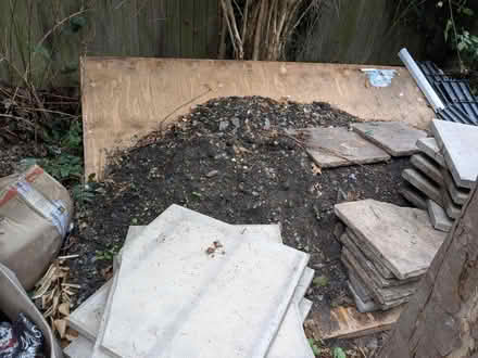 Photo of free 3 tonnes organic top soil (Petersfield CB1) #2