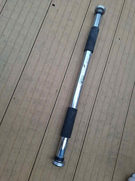 Photo of free Chin up bar for doorway (Seaside BN23) #1