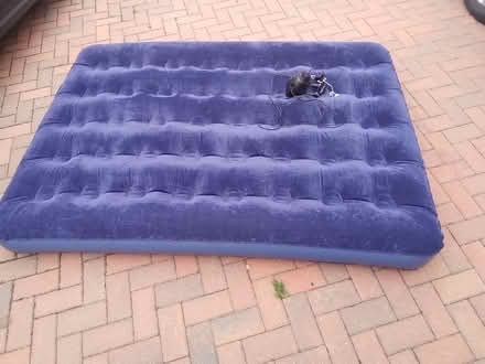 Photo of free Double air bed (Leighton Buzzard LU7) #1